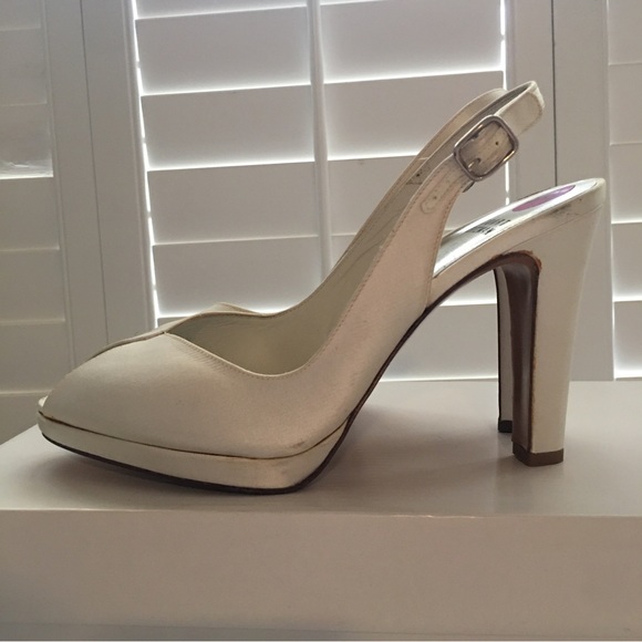 White Satin Stewart Weitzman Open Toe Heels 8.5 - Picture 5 of 15